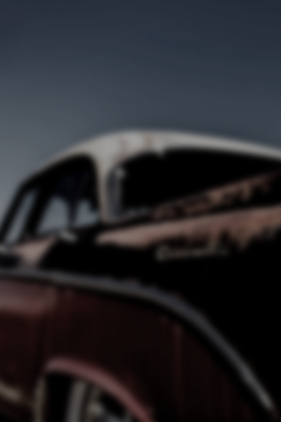 Une course de voitures anciennes