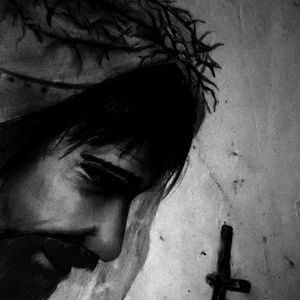 Drawing Horizons: The cross