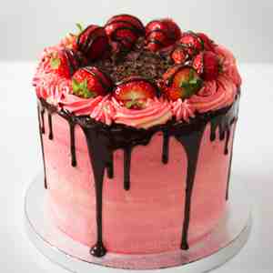 Crimson mystery cake